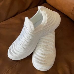 APL Women's TechLoom Wave Size US 7 White / White